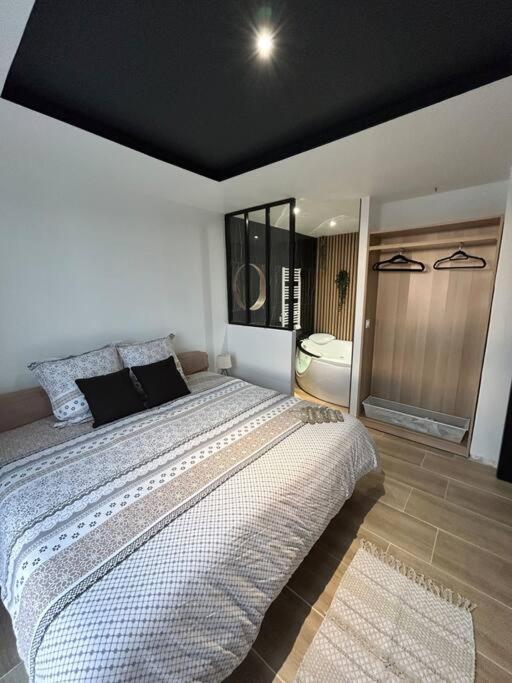 T4 Jolie Vue Avec Jaccuzzi Apartment Vitrolles  Exterior photo