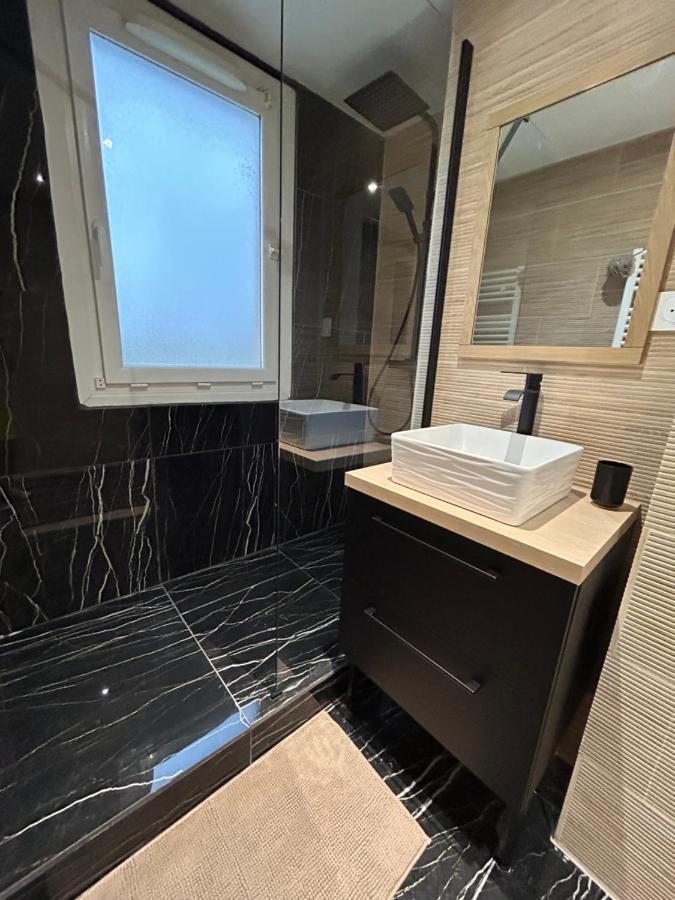 T4 Jolie Vue Avec Jaccuzzi Apartment Vitrolles  Exterior photo